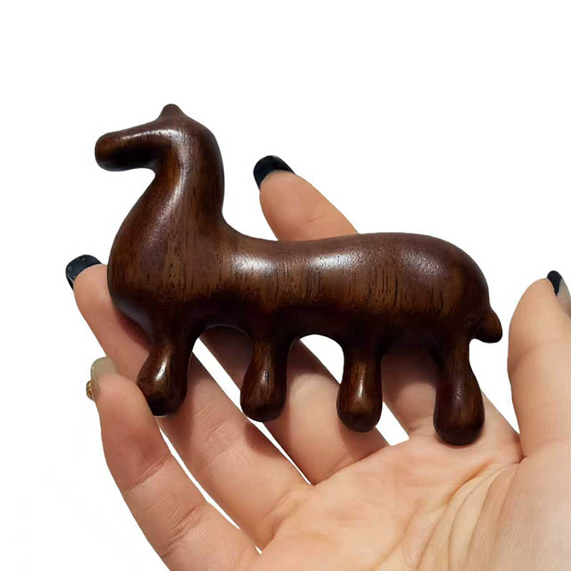 马年檀木按摩梳